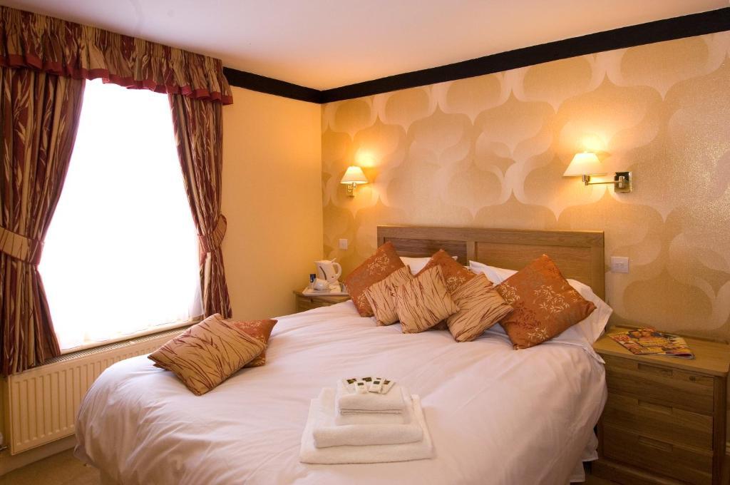 The Roebuck Inn - Relaxinnz Harrietsham Habitación foto